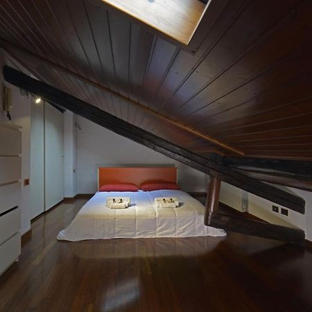 Cenisio - Corso Sempione Accogliente Mansarda Di Design Apartamento Milán Exterior foto